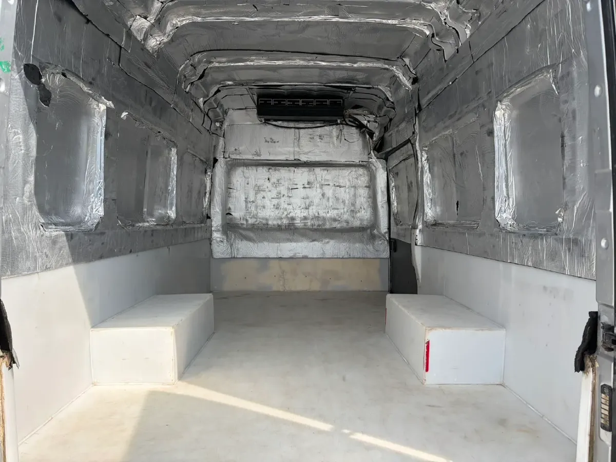 2023 Ford Transit 2.0T 220HP L4 5MT,autocango,china used car exporter,china ev exporter,chinese used car exporter,chinese used ev exporter