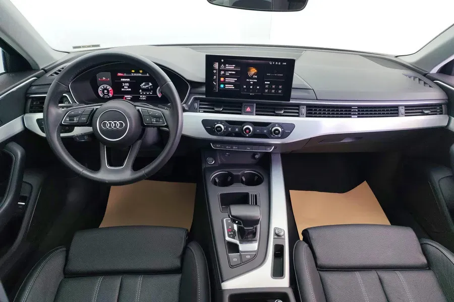 2020 Audi A4L 2.0T 190HP L4 7DCT,autocango,china used car exporter,china ev exporter,chinese used car exporter,chinese used ev exporter