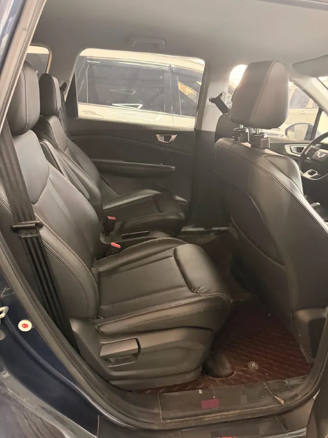 2022 WuLing KaiJie 1.5T 147HP L4 6MT,autocango,china used car exporter,china ev exporter,chinese used car exporter,chinese used ev exporter