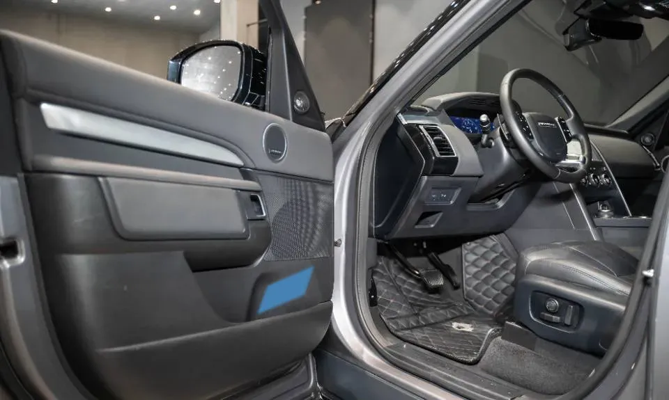 2020 Land Rover Discovery 3.0T 340HP V6 8AT,autocango,china used car exporter,china ev exporter,chinese used car exporter,chinese used ev exporter