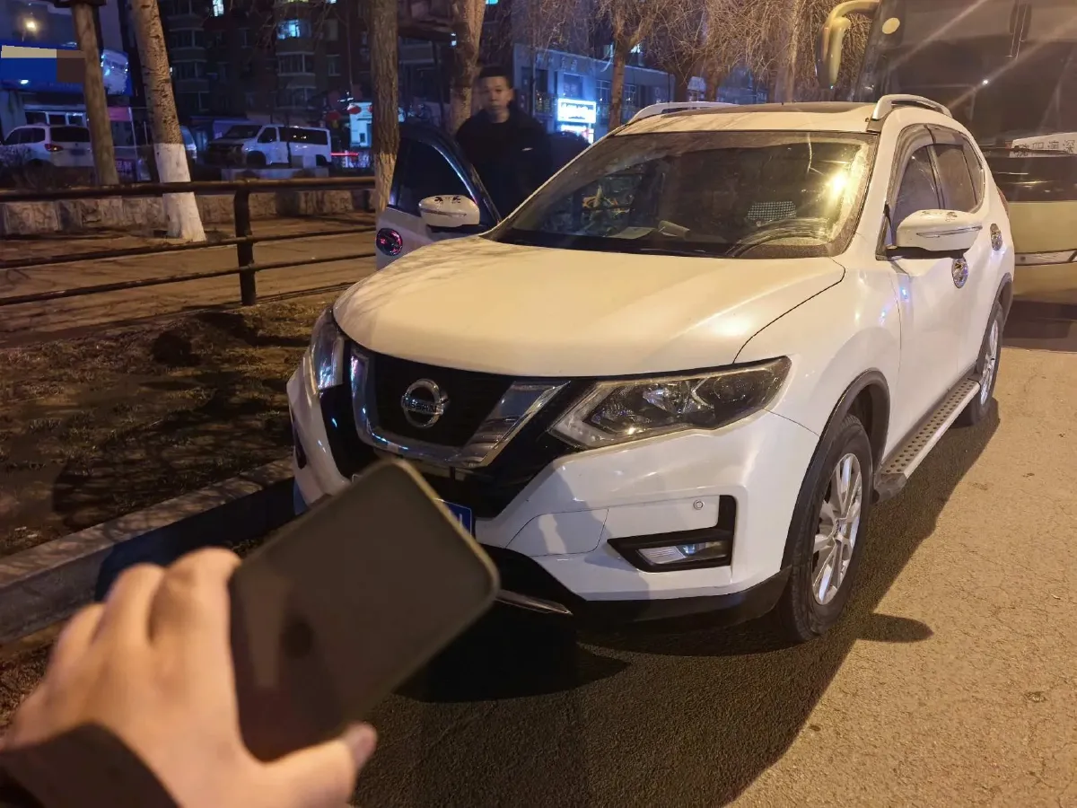 2022 Nissan X-Trail 2.0L 151HP L4 CVT,autocango,china used car exporter,china ev exporter,chinese used car exporter,chinese used ev exporter