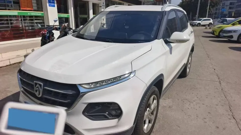 2017 BaoJun 310W 1.5L 105HP L4 6MT,autocango,china used car exporter,china ev exporter,chinese used car exporter,chinese used ev exporter