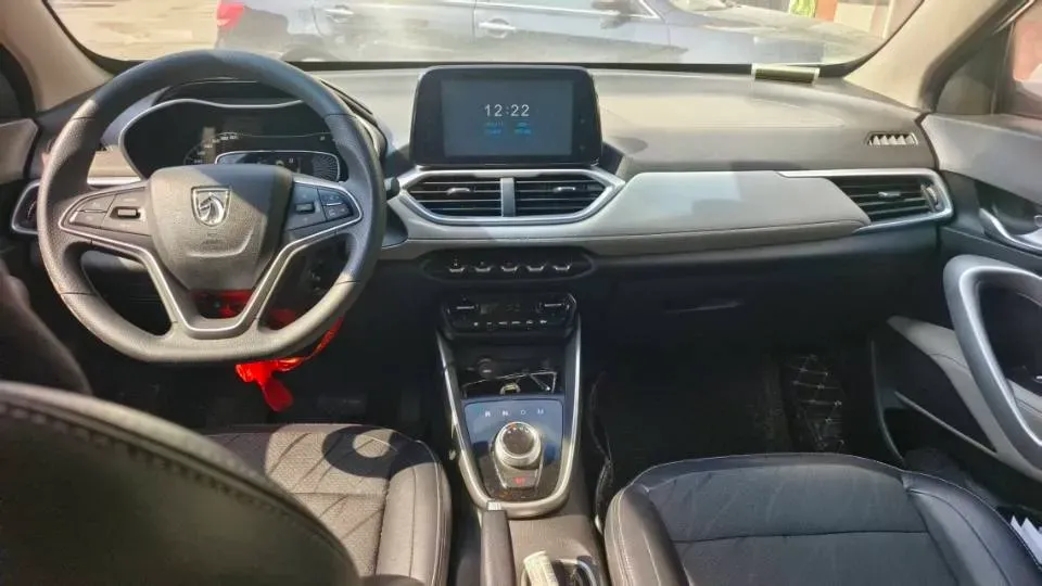 2017 BaoJun 310W 1.5L 105HP L4 6MT,autocango,china used car exporter,china ev exporter,chinese used car exporter,chinese used ev exporter