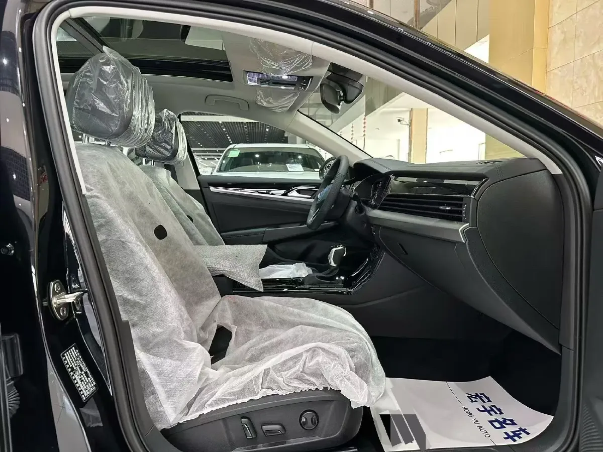 2026 Volkswagen Passat 2.0T 220HP L4 7DCT,autocango,china used car exporter,china ev exporter,chinese used car exporter,chinese used ev exporter