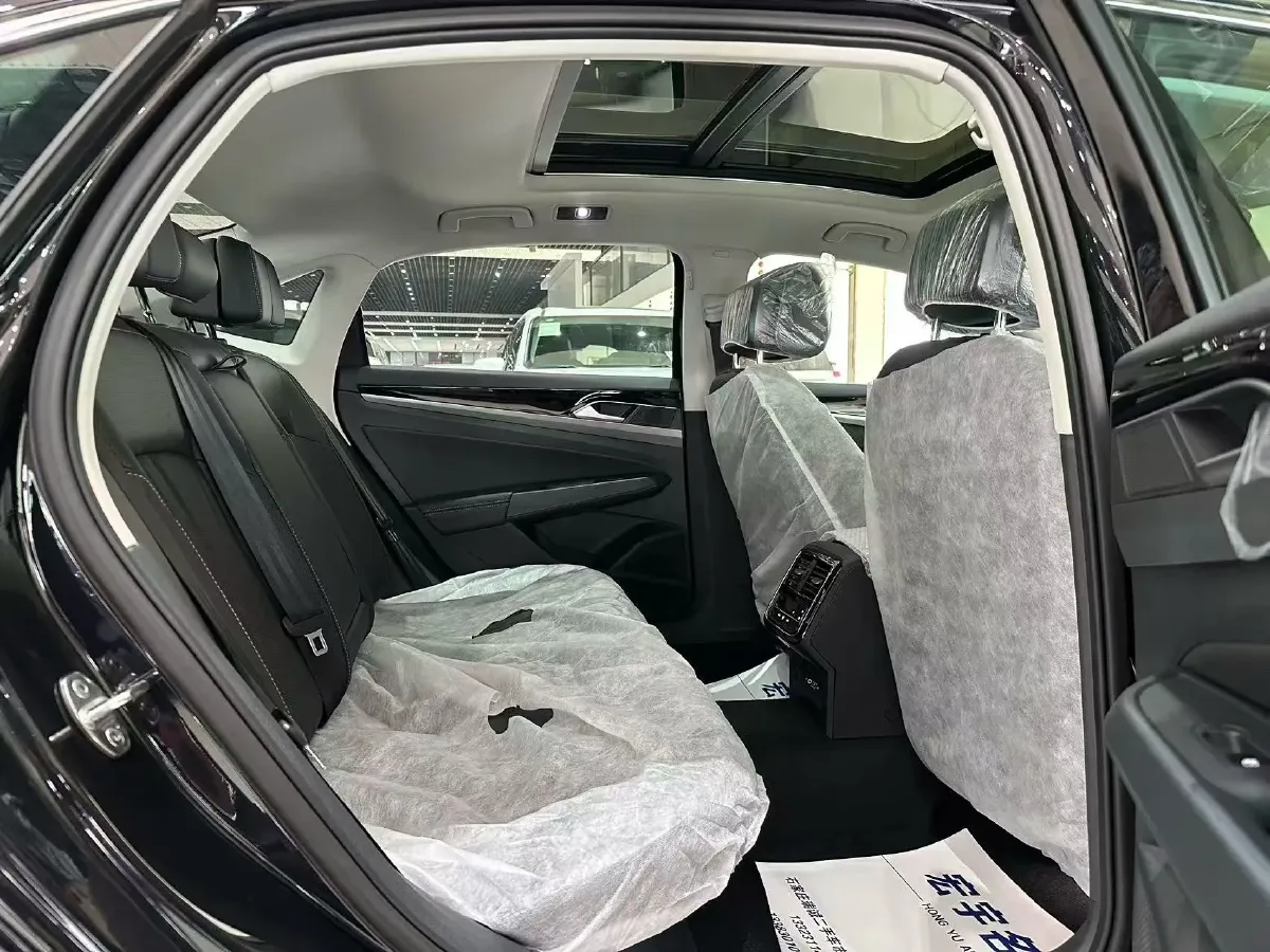 2026 Volkswagen Passat 2.0T 220HP L4 7DCT,autocango,china used car exporter,china ev exporter,chinese used car exporter,chinese used ev exporter