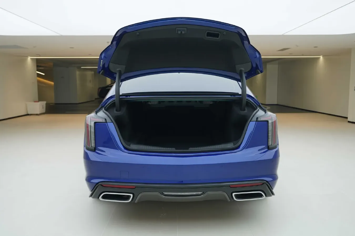 2024 Cadillac CT5 2.0T 237HP L4 10AT,autocango,china used car exporter,china ev exporter,chinese used car exporter,chinese used ev exporter