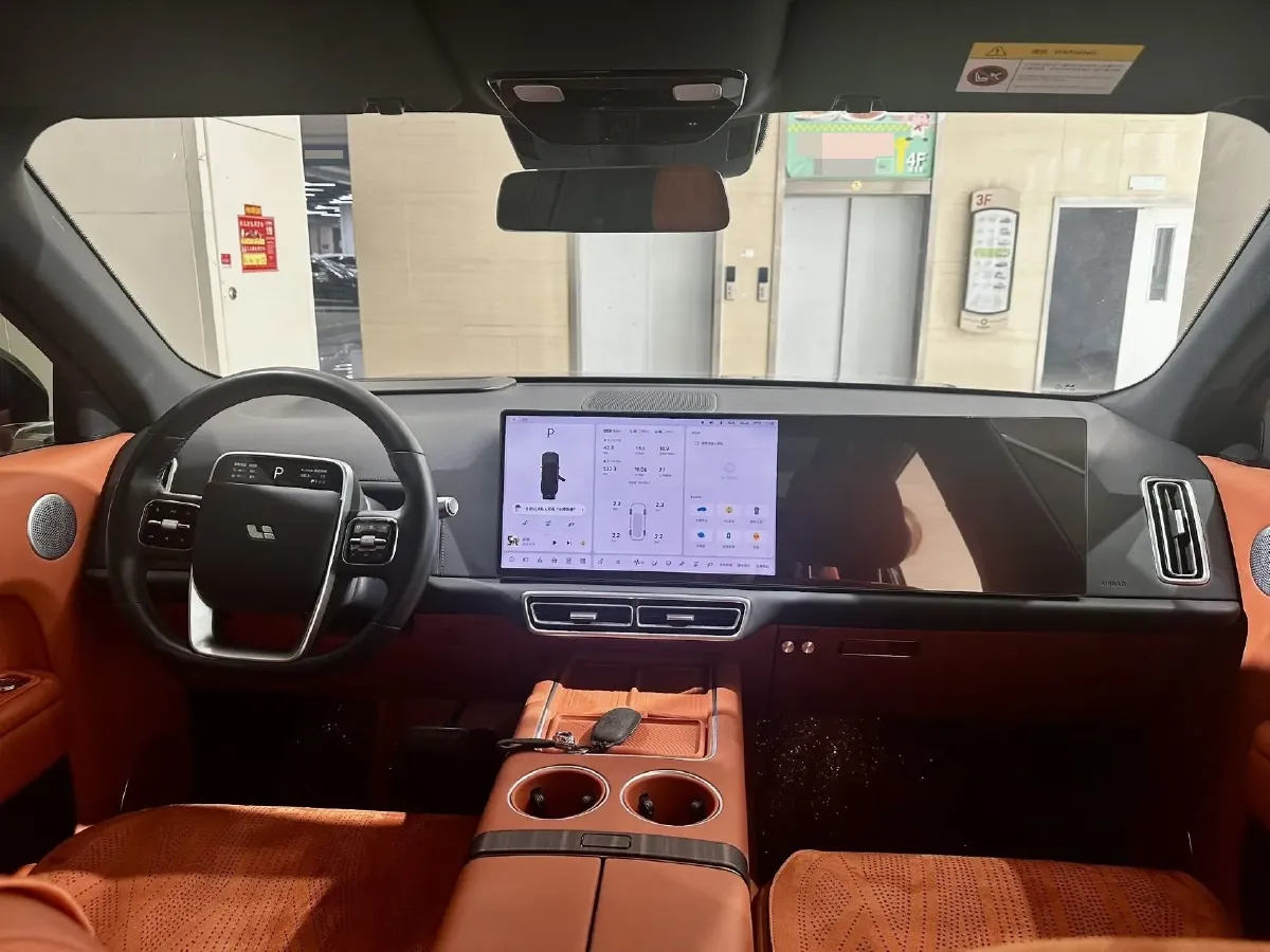 2024 Ford Bronco 2.3T 275HP L4 10AT,autocango,china used car exporter,china ev exporter,chinese used car exporter,chinese used ev exporter