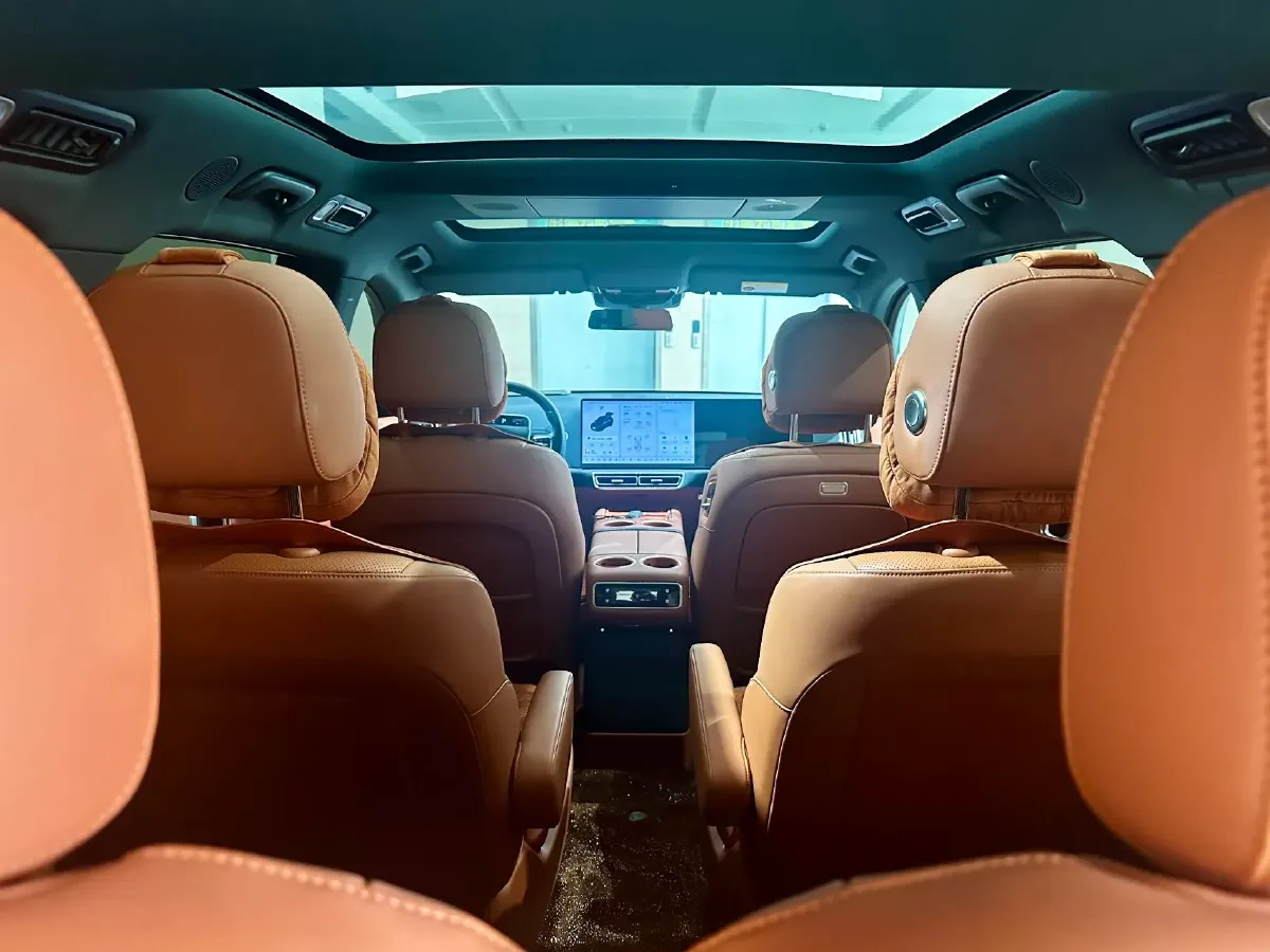 2024 Ford Bronco 2.3T 275HP L4 10AT,autocango,china used car exporter,china ev exporter,chinese used car exporter,chinese used ev exporter