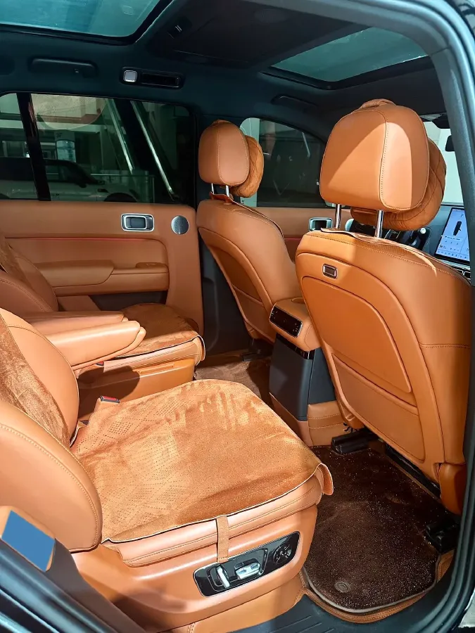 2024 Ford Bronco 2.3T 275HP L4 10AT,autocango,china used car exporter,china ev exporter,chinese used car exporter,chinese used ev exporter