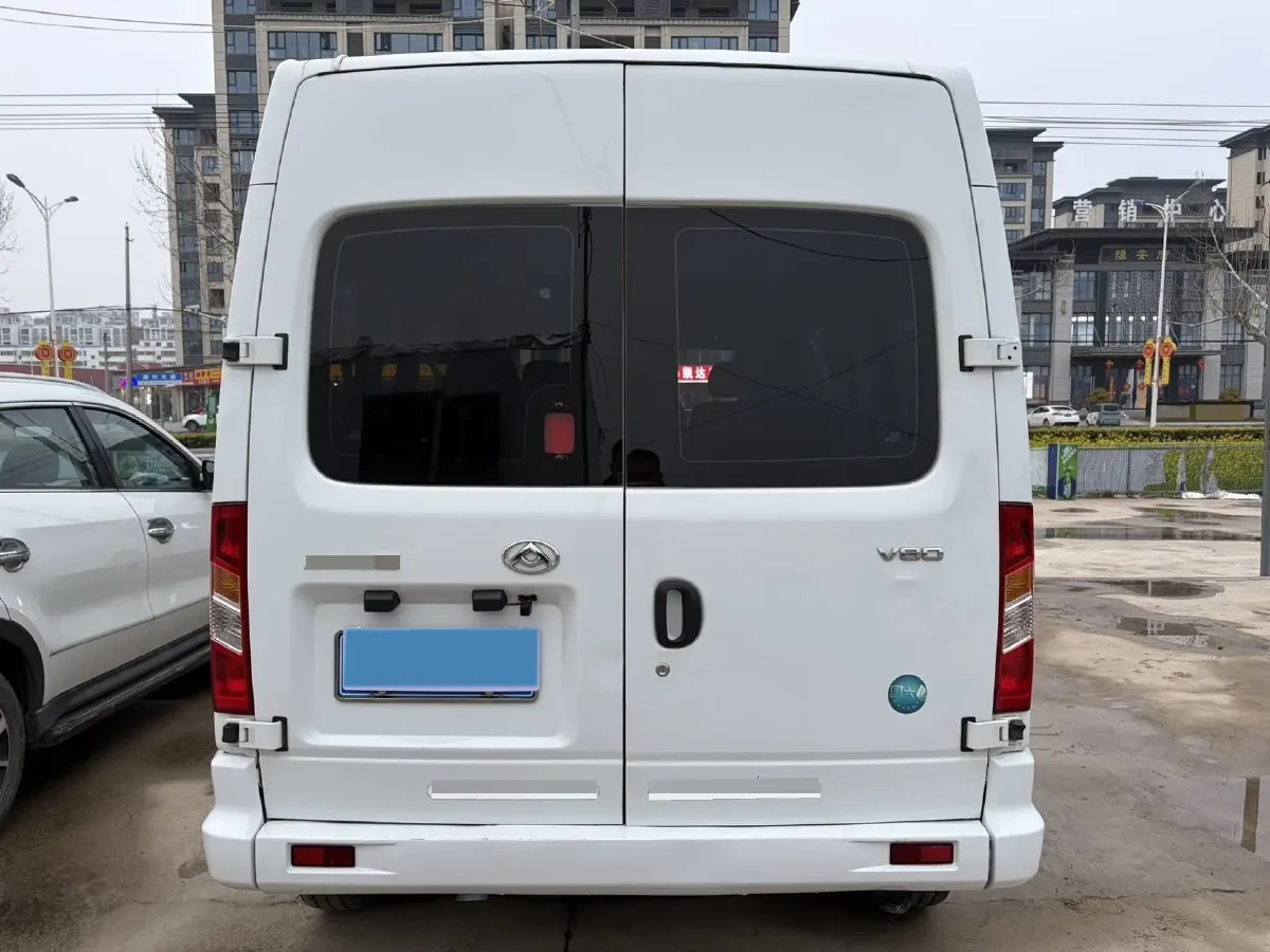 2023 MAXUS XinTu V80 2.0T 127HP L4 6MT,autocango,china used car exporter,china ev exporter,chinese used car exporter,chinese used ev exporter