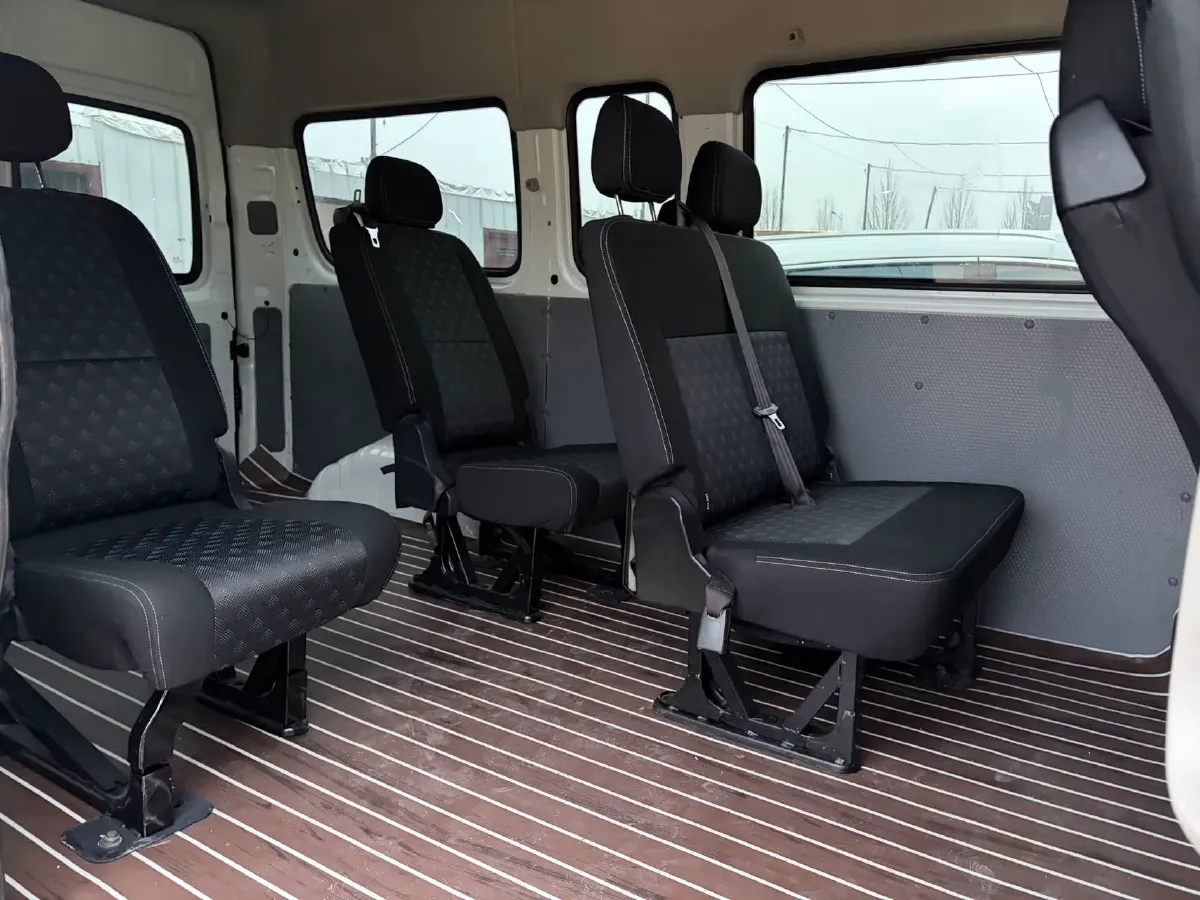 2023 MAXUS XinTu V80 2.0T 127HP L4 6MT,autocango,china used car exporter,china ev exporter,chinese used car exporter,chinese used ev exporter