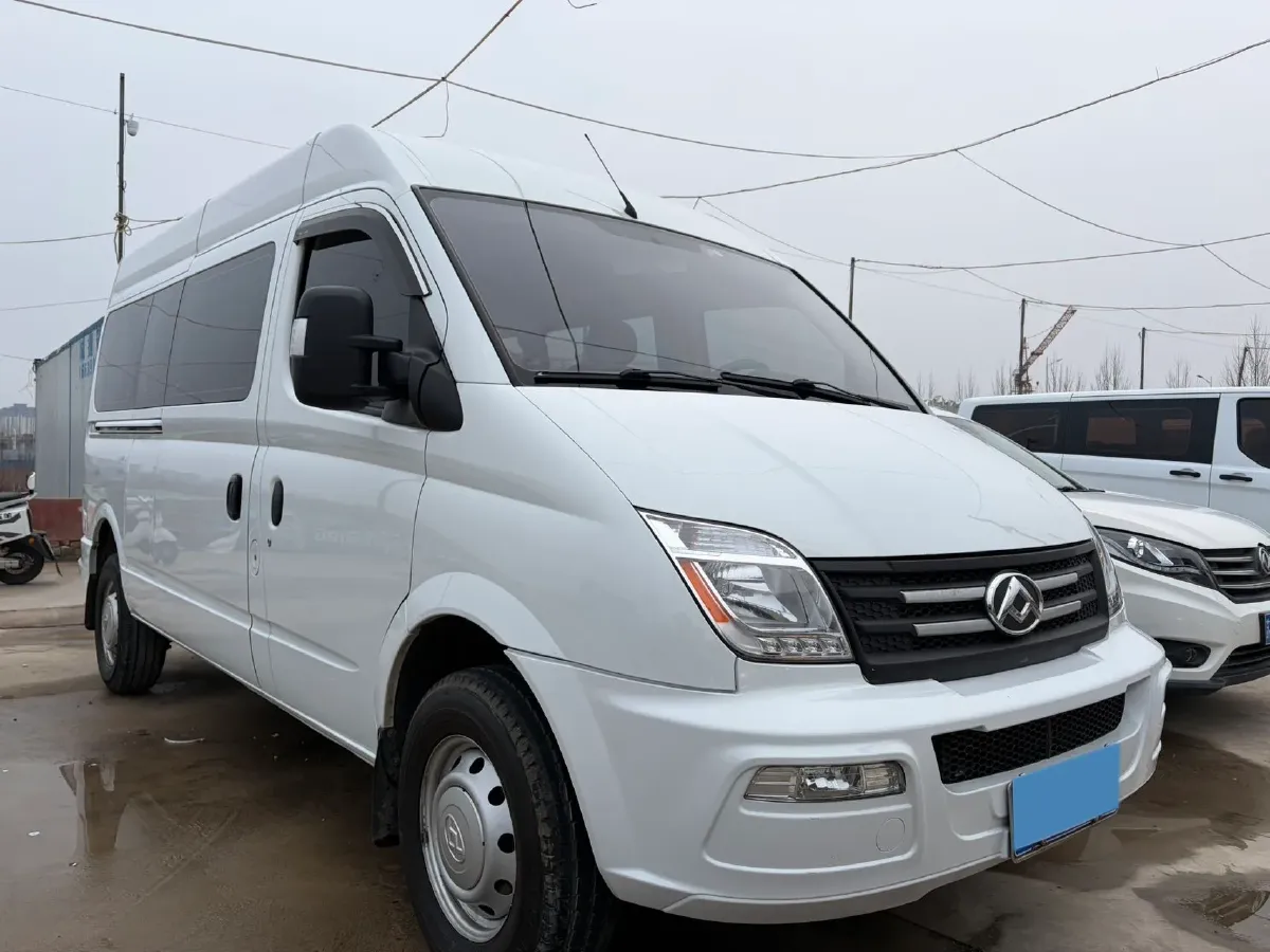2023 MAXUS XinTu V80 2.0T 127HP L4 6MT,autocango,china used car exporter,china ev exporter,chinese used car exporter,chinese used ev exporter