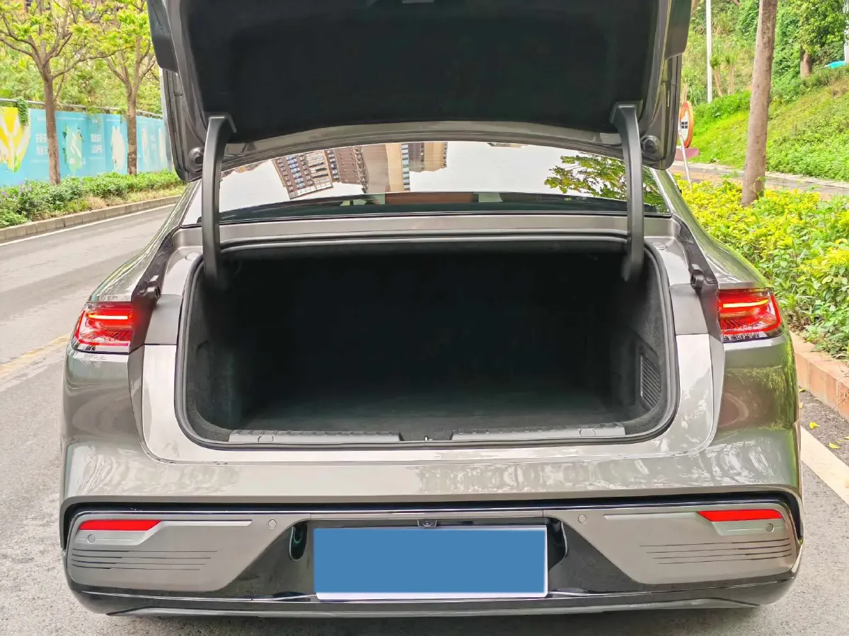 2025 Geely Galaxy Starshine 8 1.5T 163HP L4 3DHT PHEV 18.4KWH,autocango,china used car exporter,china ev exporter,chinese used car exporter,chinese used ev exporter