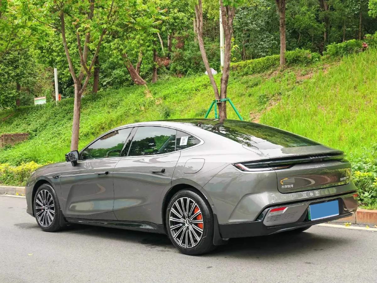 2025 Geely Galaxy Starshine 8 1.5T 163HP L4 3DHT PHEV 18.4KWH,autocango,china used car exporter,china ev exporter,chinese used car exporter,chinese used ev exporter