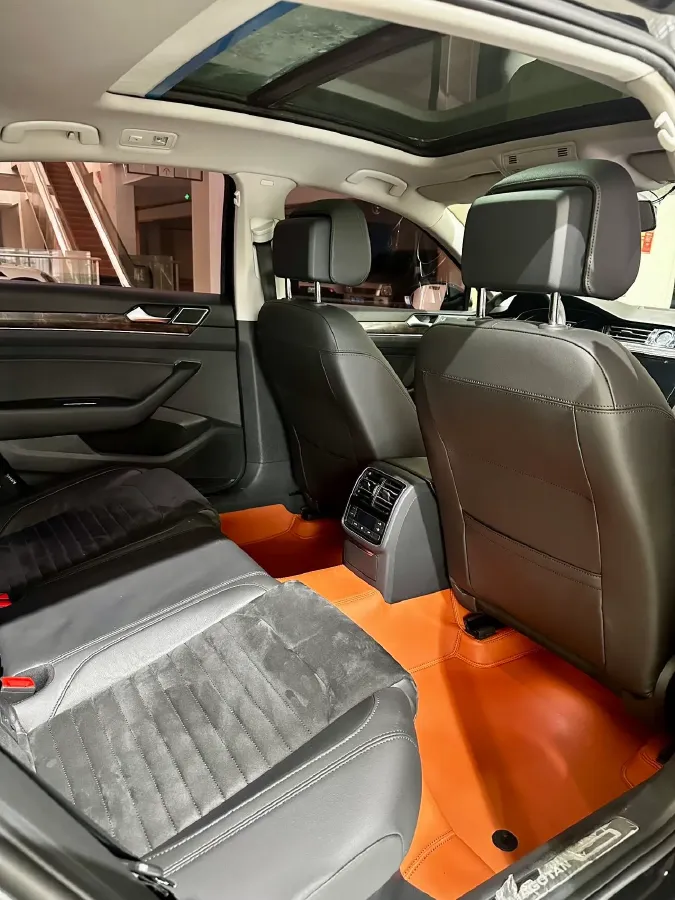 2018 Volkswagen Magotan 1.8T 180HP L4 7DCT,autocango,china used car exporter,china ev exporter,chinese used car exporter,chinese used ev exporter