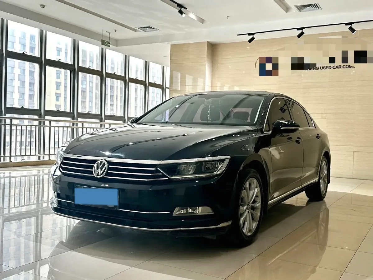 2018 Volkswagen Magotan 1.8T 180HP L4 7DCT,autocango,china used car exporter,china ev exporter,chinese used car exporter,chinese used ev exporter