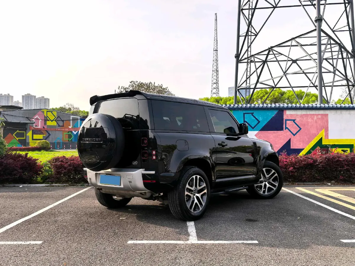 2023 Land Rover Defender 3.0T 400HP L6 8AT,autocango,china used car exporter,china ev exporter,chinese used car exporter,chinese used ev exporter