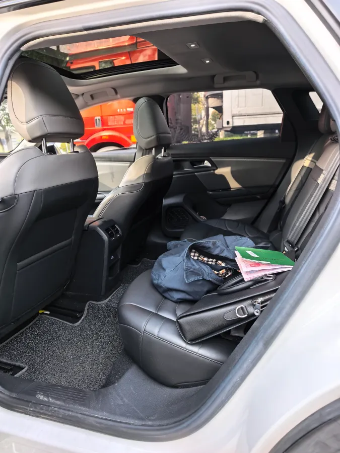 2021 Citroen C5 X 1.6T 175HP L4 8AT,autocango,china used car exporter,china ev exporter,chinese used car exporter,chinese used ev exporter