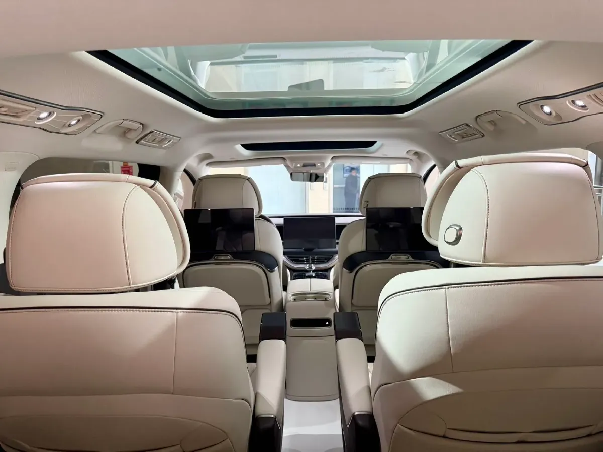 2024 Denza D9 1.5T 139HP L4 E-CVT PHEV 40KWH,autocango,china used car exporter,china ev exporter,chinese used car exporter,chinese used ev exporter