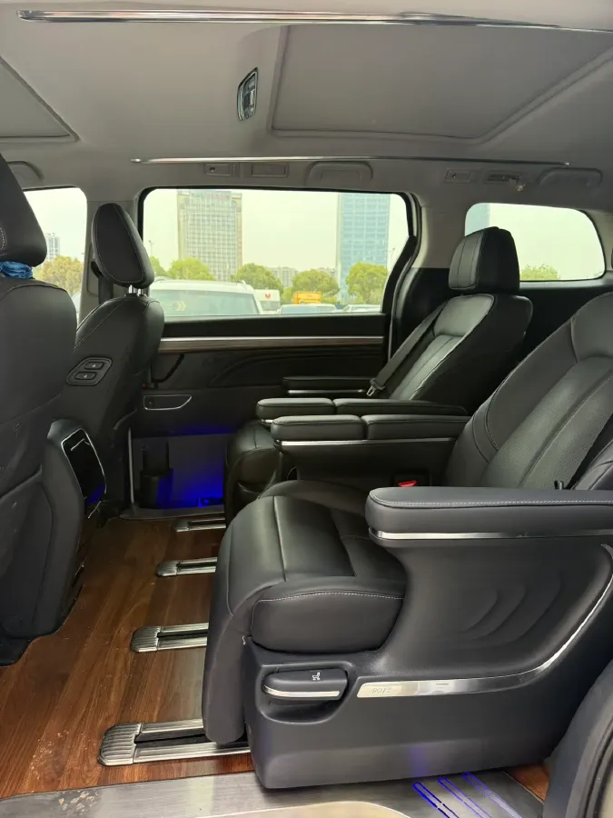 2023 GAC Trumpchi M8 2.0T 252HP L4 8AT,autocango,china used car exporter,china ev exporter,chinese used car exporter,chinese used ev exporter