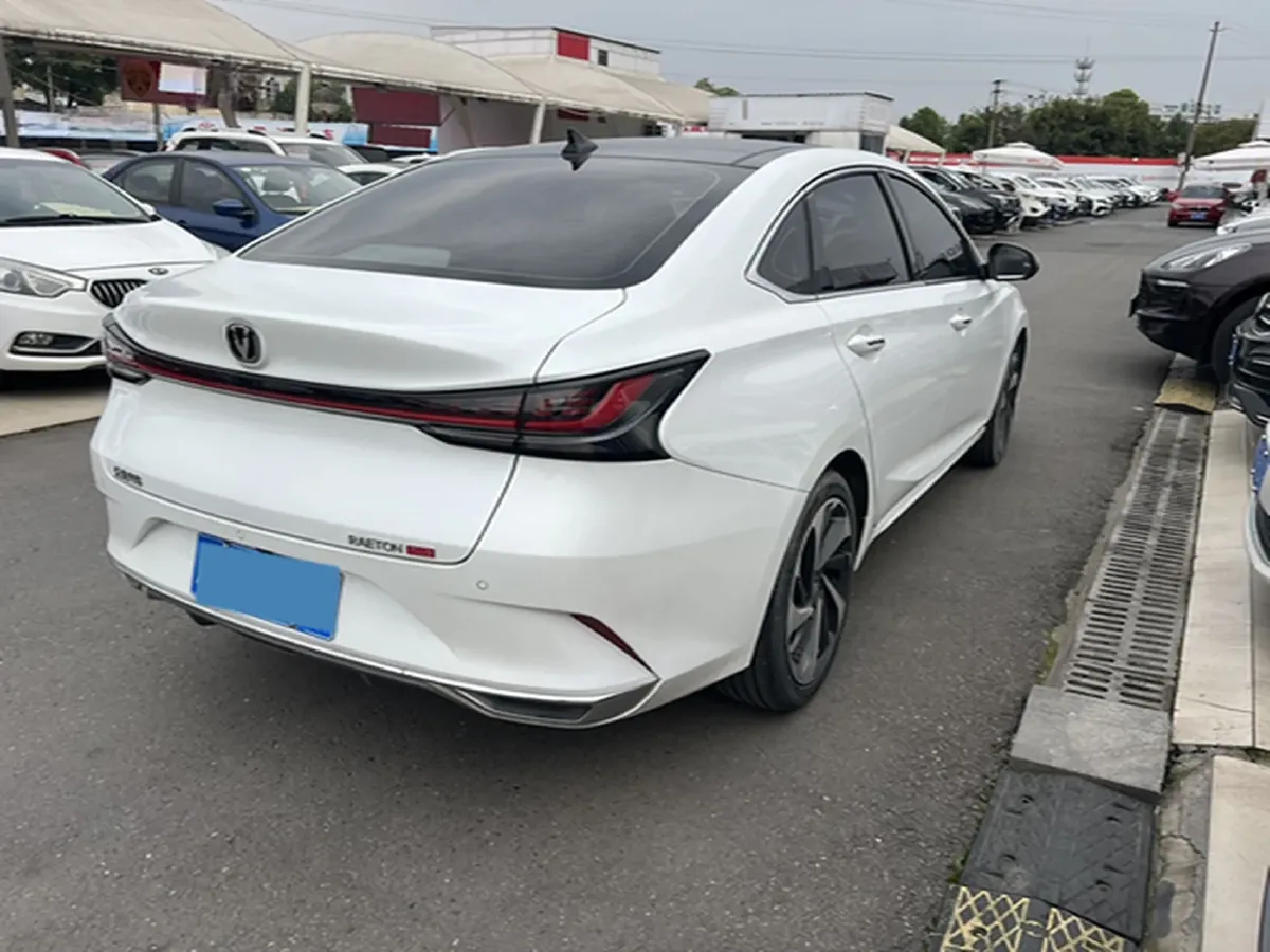 2023 ChangAn Raeton Plus 1.5T 188HP L4 7DCT,autocango,china used car exporter,china ev exporter,chinese used car exporter,chinese used ev exporter