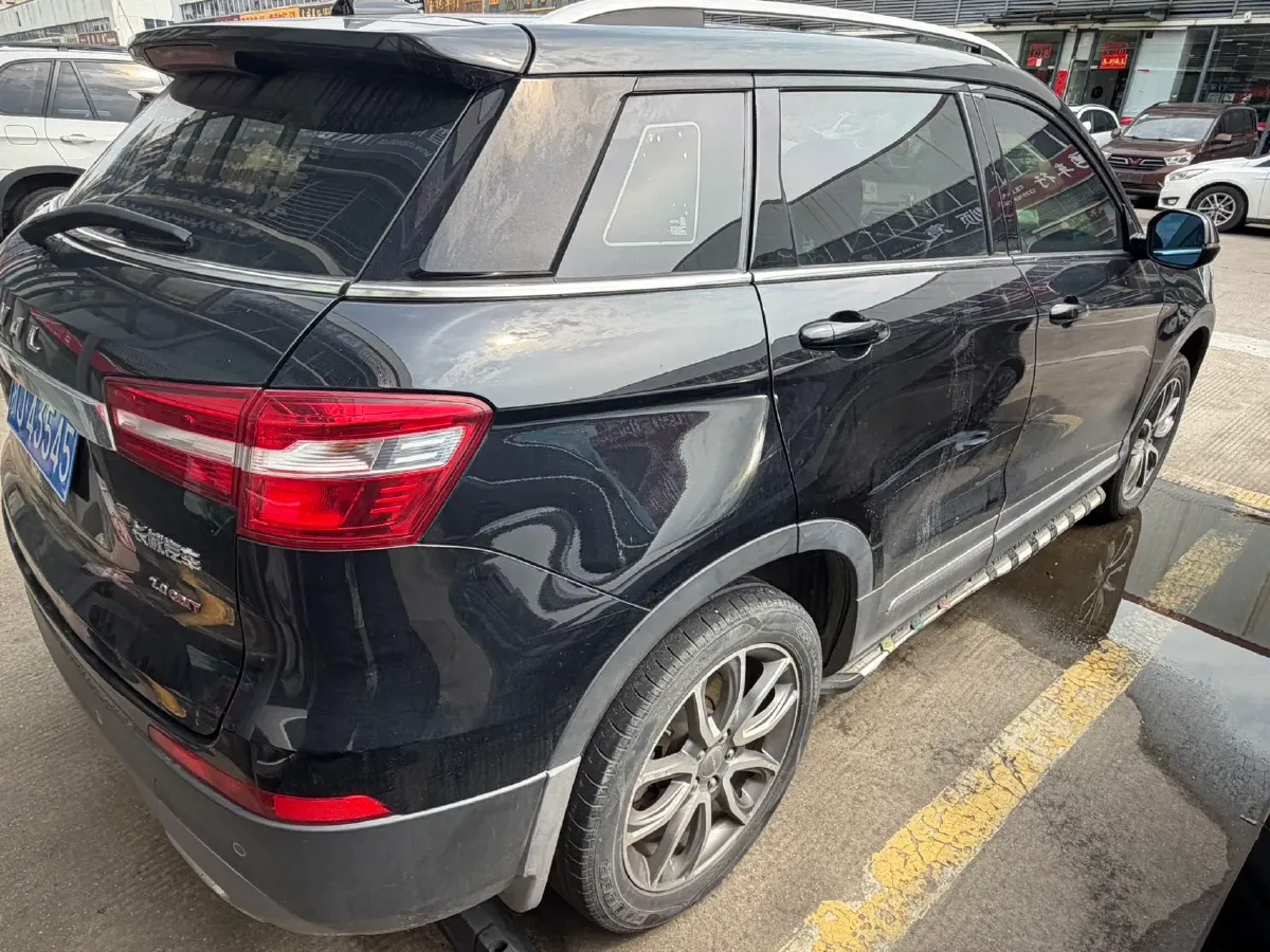 2017 Haval H6 Coupe 2.0T 197HP L4 6MT,autocango,china used car exporter,china ev exporter,chinese used car exporter,chinese used ev exporter