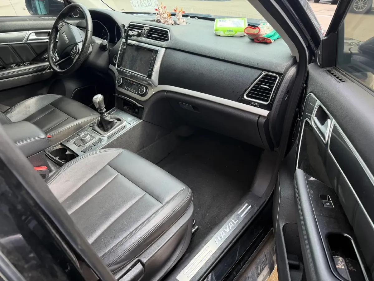 2017 Haval H6 Coupe 2.0T 197HP L4 6MT,autocango,china used car exporter,china ev exporter,chinese used car exporter,chinese used ev exporter