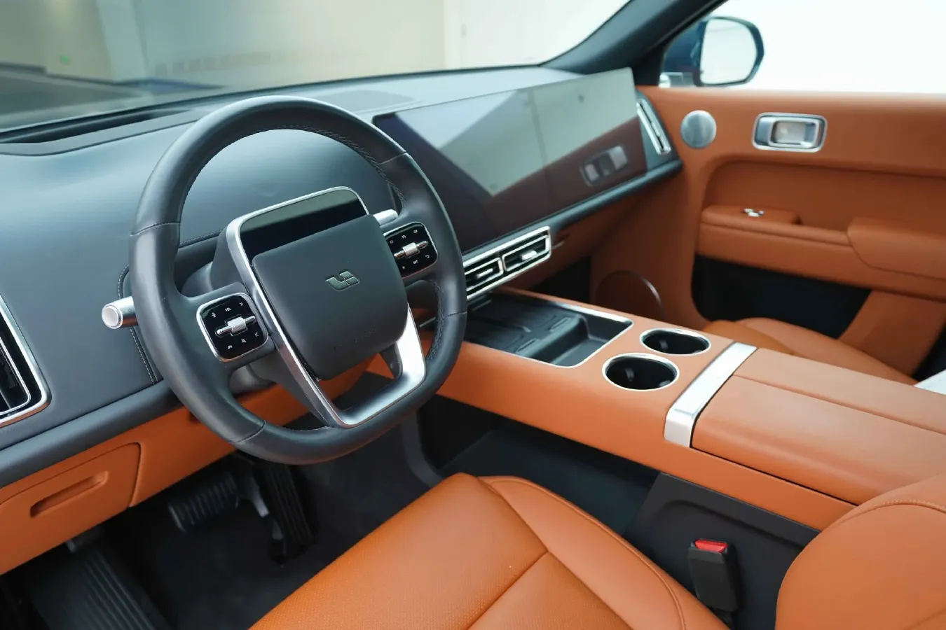 2024 Land Rover Range Rover Evoque 1.5T 200HP L3 8AT PHEV 15.5KWH,autocango,china used car exporter,china ev exporter,chinese used car exporter,chinese used ev exporter