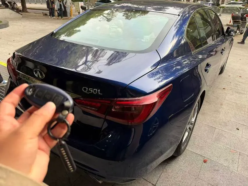 2018 Jeep Grand Commander 2.0T 265HP L4 9AT,autocango,china used car exporter,china ev exporter,chinese used car exporter,chinese used ev exporter