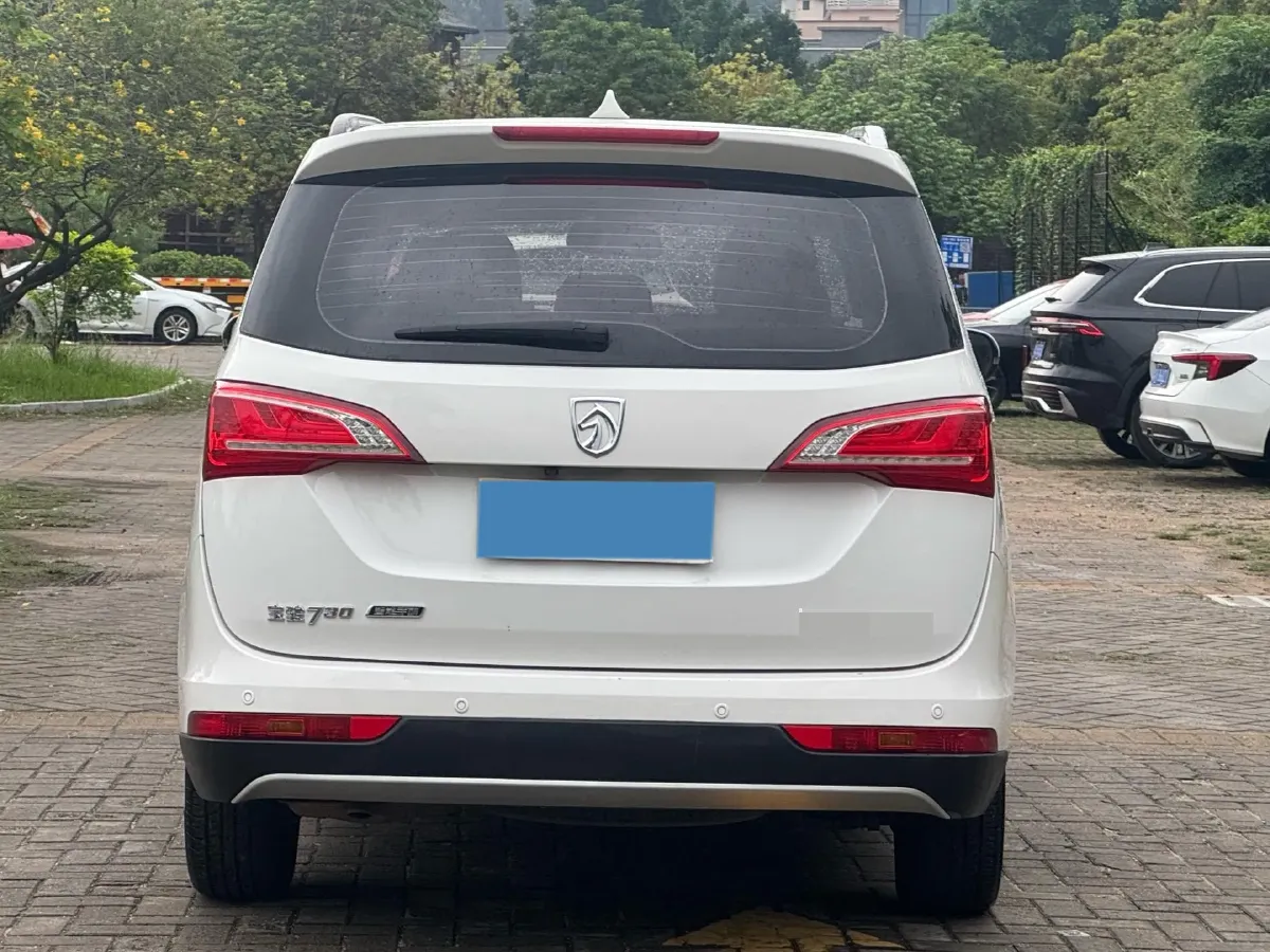 2017 BaoJun 730 1.5T 150HP L4 6MT,autocango,china used car exporter,china ev exporter,chinese used car exporter,chinese used ev exporter