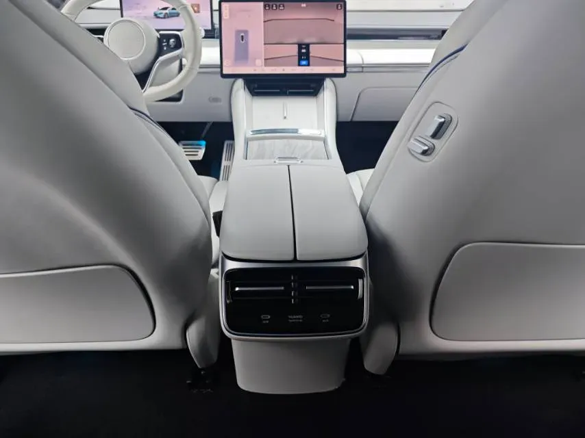 2024 Luxeed S7 BEV 100KWH,autocango,china used car exporter,china ev exporter,chinese used car exporter,chinese used ev exporter