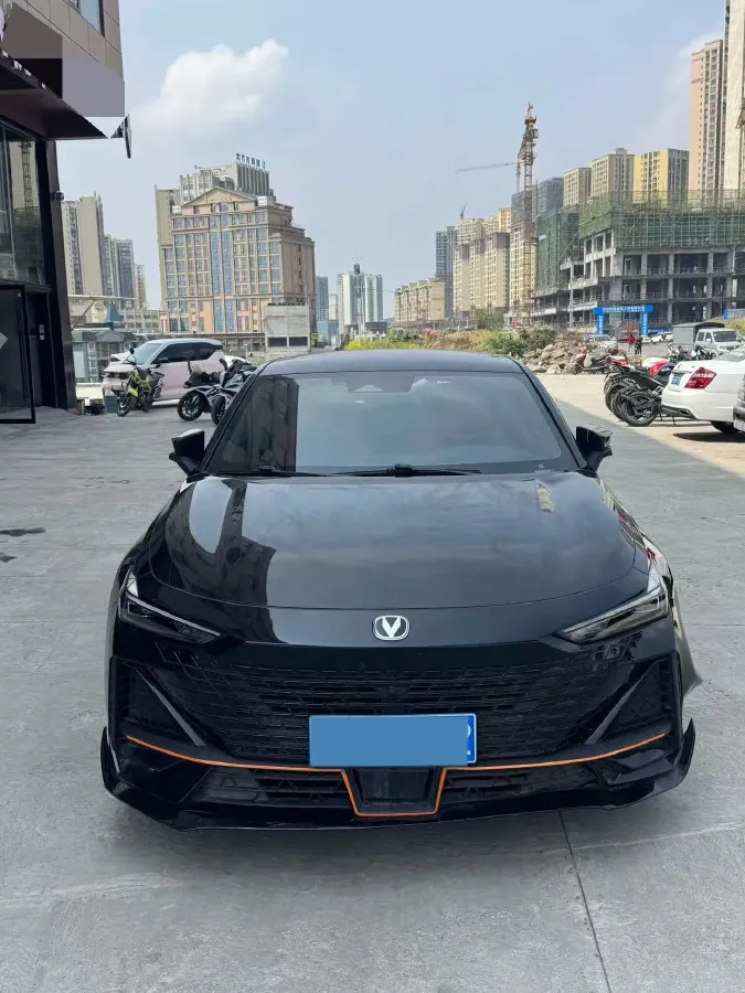 2023 ChangAn UNI-V 1.5T 188HP L4 7DCT,autocango,china used car exporter,china ev exporter,chinese used car exporter,chinese used ev exporter