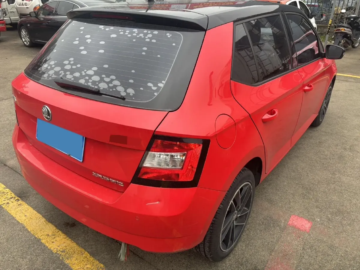 2017 Skoda Fabia 1.6L 110HP L4 6AT,autocango,china used car exporter,china ev exporter,chinese used car exporter,chinese used ev exporter