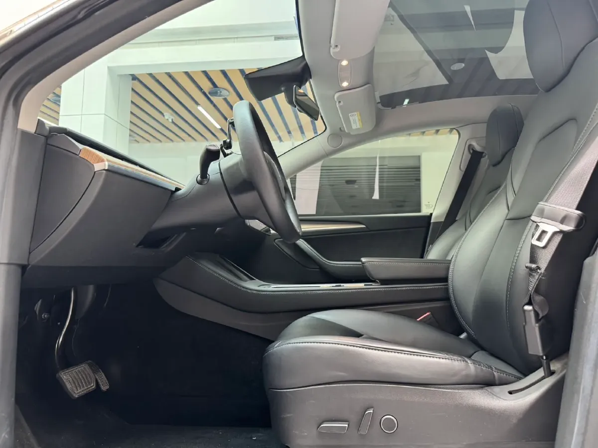 2021 Tesla Model Y BEV 60KWH,autocango,china used car exporter,china ev exporter,chinese used car exporter,chinese used ev exporter