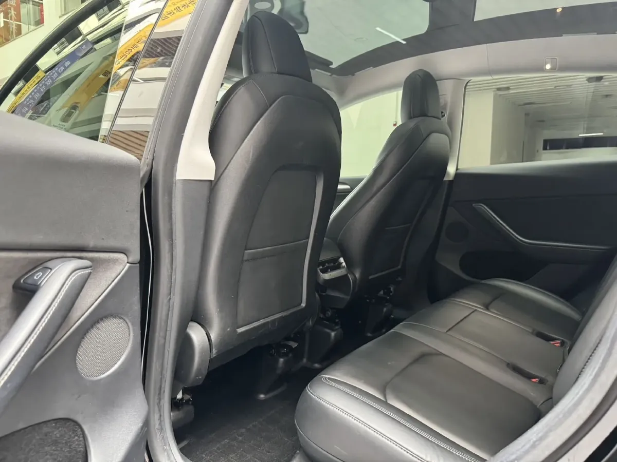 2021 Tesla Model Y BEV 60KWH,autocango,china used car exporter,china ev exporter,chinese used car exporter,chinese used ev exporter