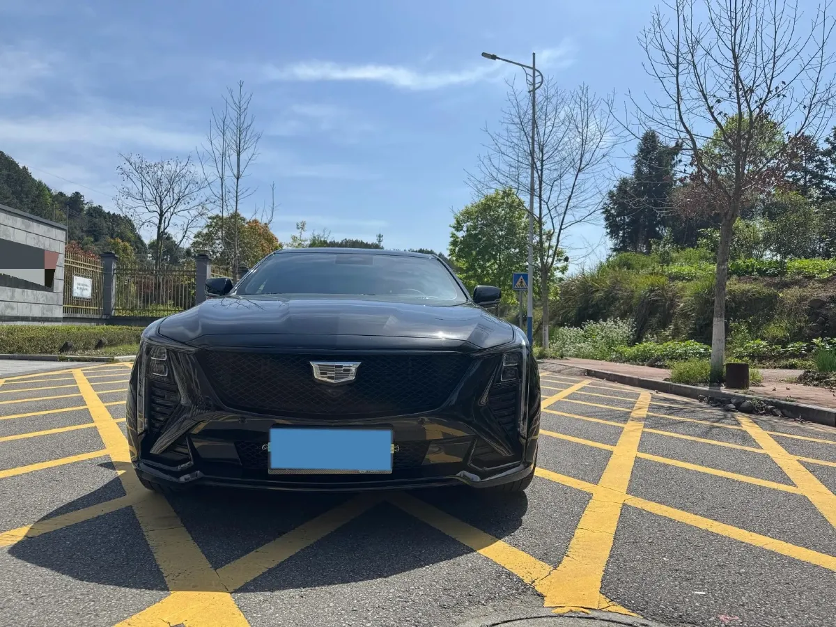 2025 Cadillac CT5 2.0T 237HP L4 10AT,autocango,china used car exporter,china ev exporter,chinese used car exporter,chinese used ev exporter