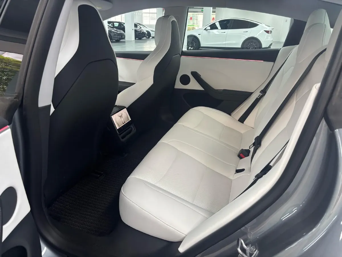 2024 Audi Q3 2.0T 220HP L4 7DCT,autocango,china used car exporter,china ev exporter,chinese used car exporter,chinese used ev exporter