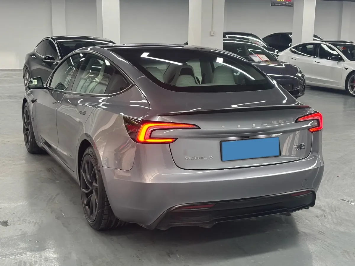 2024 Audi Q3 2.0T 220HP L4 7DCT,autocango,china used car exporter,china ev exporter,chinese used car exporter,chinese used ev exporter