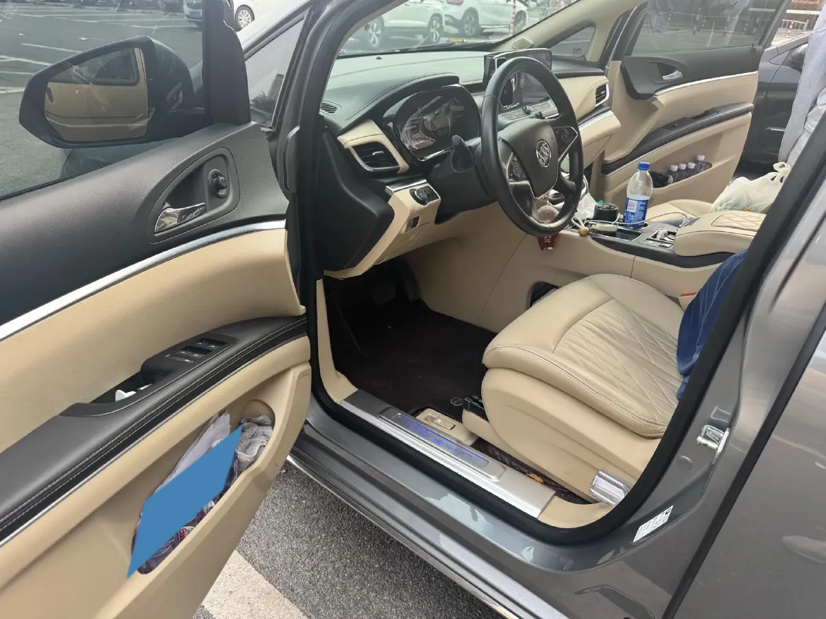 2023 Buick GL8 2.0T 237HP L4 9AT,autocango,china used car exporter,china ev exporter,chinese used car exporter,chinese used ev exporter