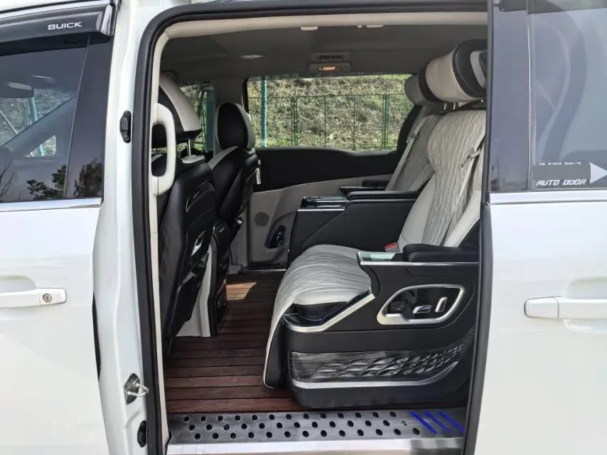 2021 Buick GL8 2.0T 237HP L4 9AT,autocango,china used car exporter,china ev exporter,chinese used car exporter,chinese used ev exporter