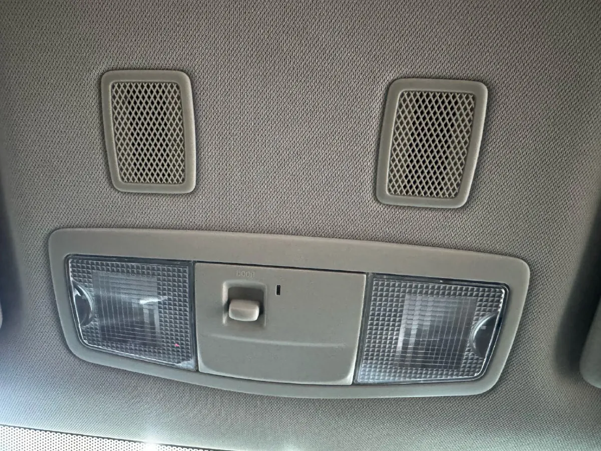 2021 Mitsubishi Outlander 2.0L 166HP L4 CVT,autocango,china used car exporter,china ev exporter,chinese used car exporter,chinese used ev exporter