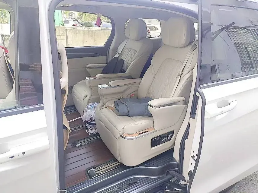 2020 Buick GL8 2.0T 237HP L4 9AT,autocango,china used car exporter,china ev exporter,chinese used car exporter,chinese used ev exporter