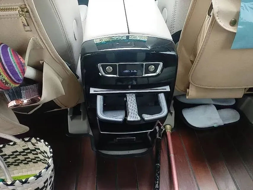 2020 Buick GL8 2.0T 237HP L4 9AT,autocango,china used car exporter,china ev exporter,chinese used car exporter,chinese used ev exporter