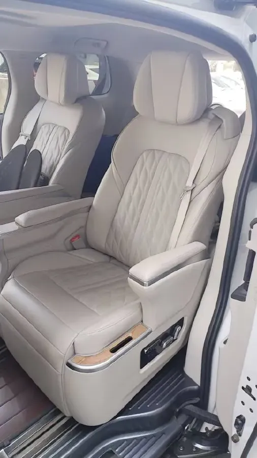 2020 Buick GL8 2.0T 237HP L4 9AT,autocango,china used car exporter,china ev exporter,chinese used car exporter,chinese used ev exporter