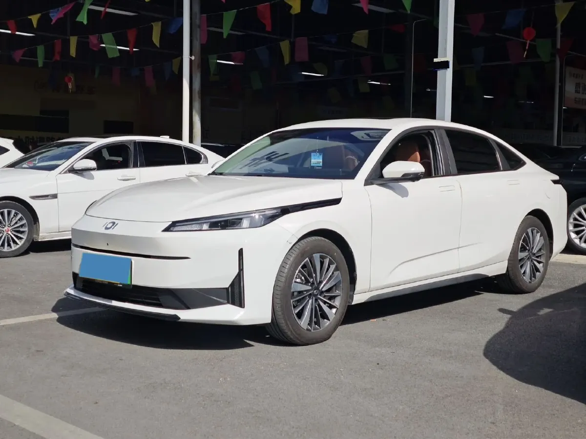 2024 ChangAn QiYuan A05 1.5L 110HP L4 E-CVT PHEV 9.07KWH,autocango,china used car exporter,china ev exporter,chinese used car exporter,chinese used ev exporter