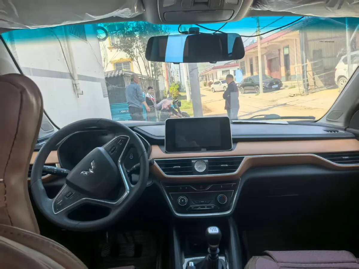 2018 WuLing HongGuang S3 1.5L 112HP L4 6MT,autocango,china used car exporter,china ev exporter,chinese used car exporter,chinese used ev exporter