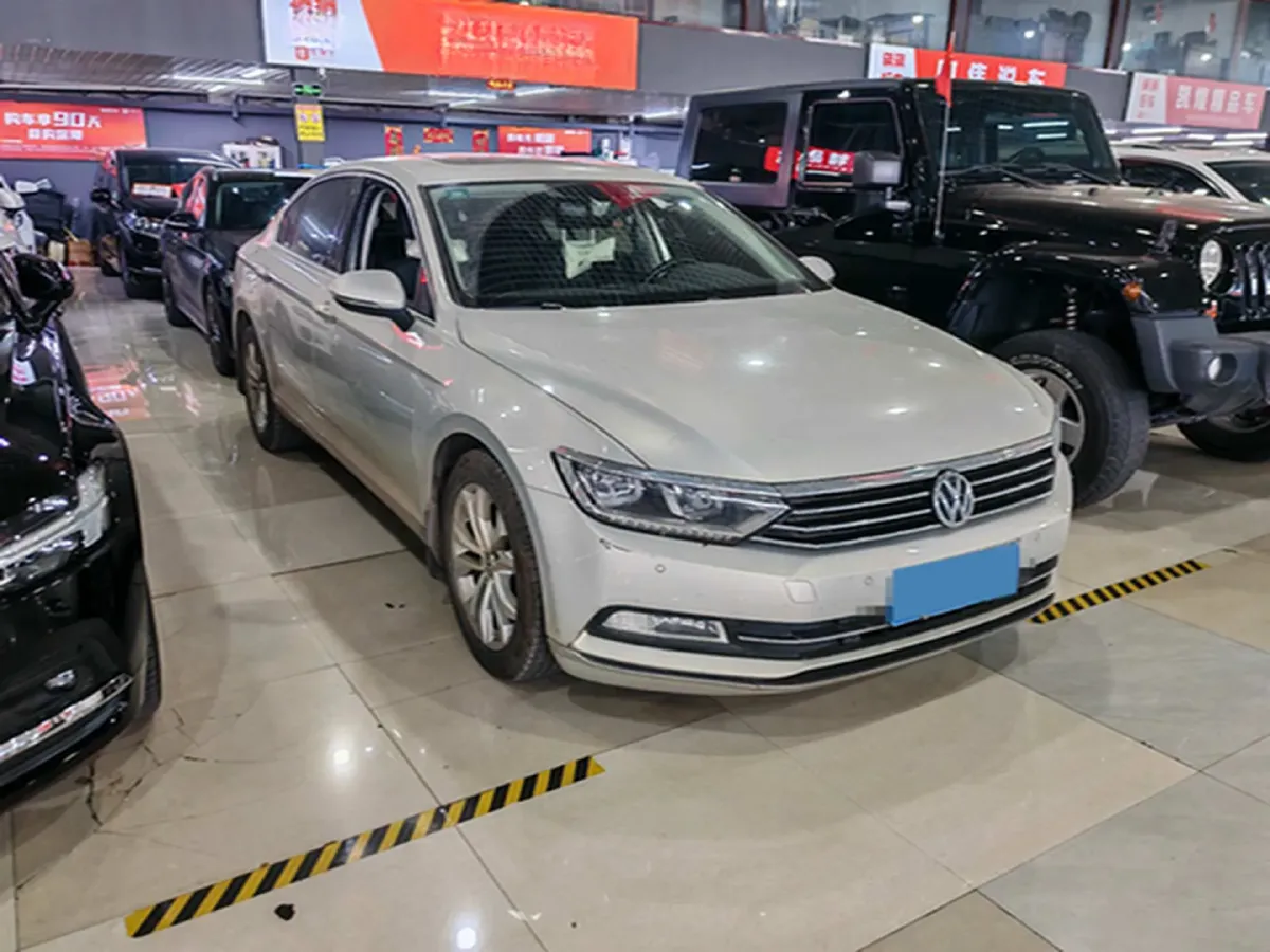 2019 Volkswagen Magotan 2.0T 186HP L4 7DCT,autocango,china used car exporter,china ev exporter,chinese used car exporter,chinese used ev exporter