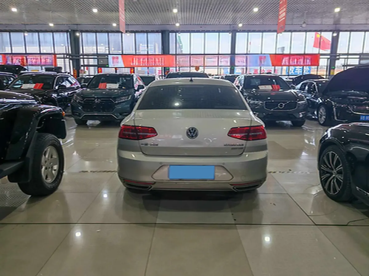 2019 Volkswagen Magotan 2.0T 186HP L4 7DCT,autocango,china used car exporter,china ev exporter,chinese used car exporter,chinese used ev exporter