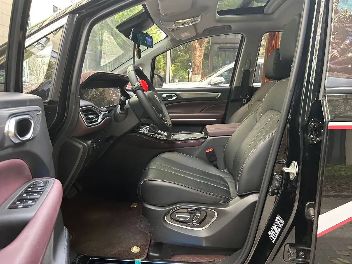 2023 GAC Trumpchi M6 1.5T 177HP L4 7DCT,autocango,china used car exporter,china ev exporter,chinese used car exporter,chinese used ev exporter