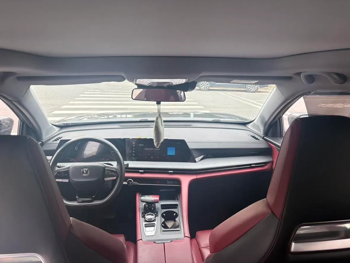 2022 ChangAn CS75 Plus 1.5T 188HP L4 8AT,autocango,china used car exporter,china ev exporter,chinese used car exporter,chinese used ev exporter